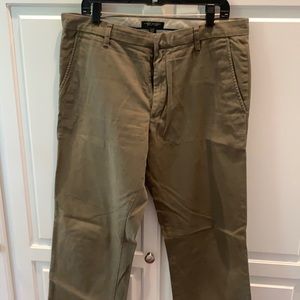 Banana Republic Dawson chinos size 35/32.